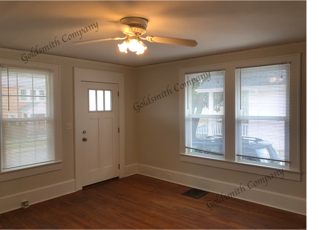 Foto del edificio - "2-Bed Duplex near Greenville's Downtown –...