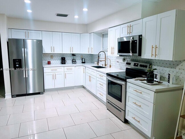 Foto del edificio - 7750 NW 42nd St