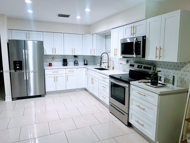 Photo - 7750 NW 42nd St House
