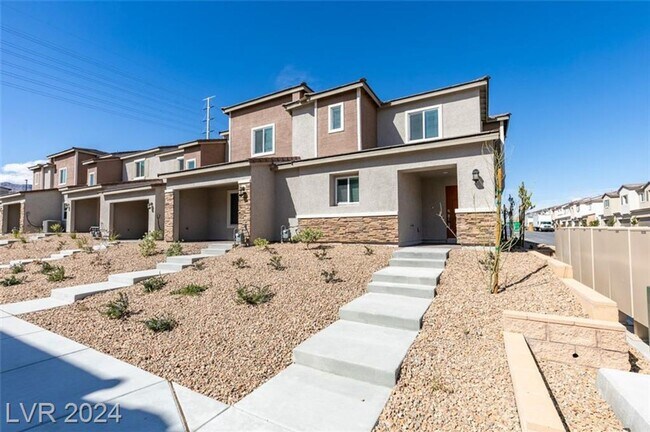 Building Photo - BRAND NEW 4 BED 2 BATH TOWNHOME IN THE NOR...