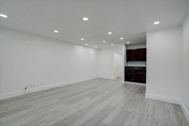 Foto del edificio - 110 Dorchester E