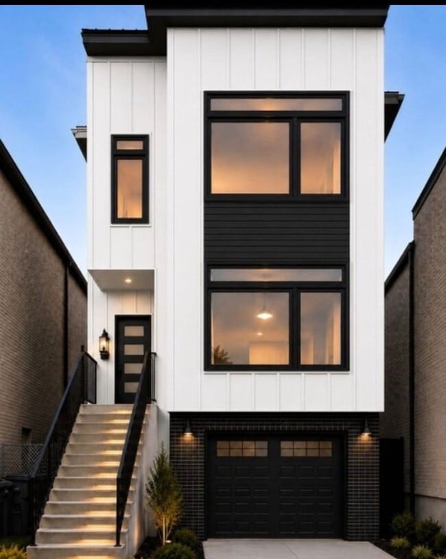 Building Photo - 356 21st St