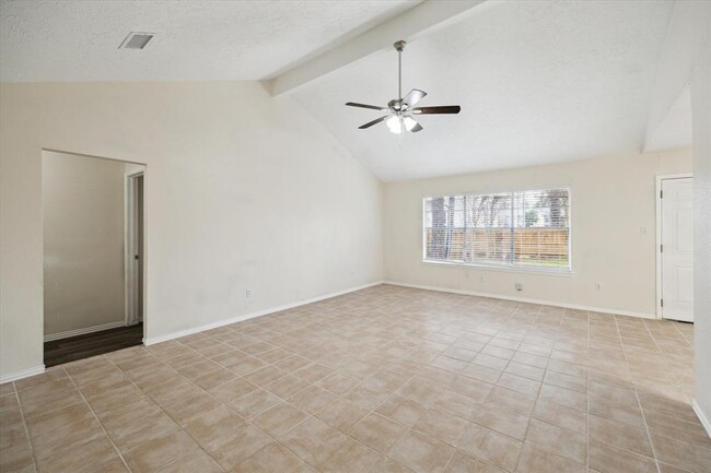 Foto del edificio - 5815 Bridgegate Dr