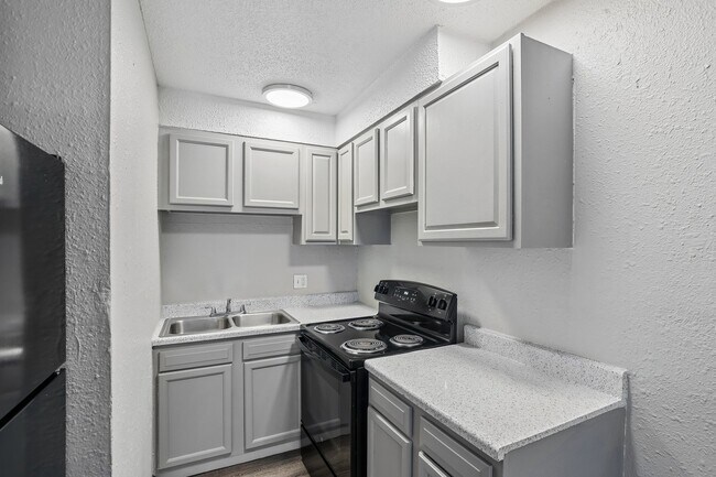 5-web-or-mls-521 Sundown Dr-S0907-005.jpg - Pleasant Grove Apartments