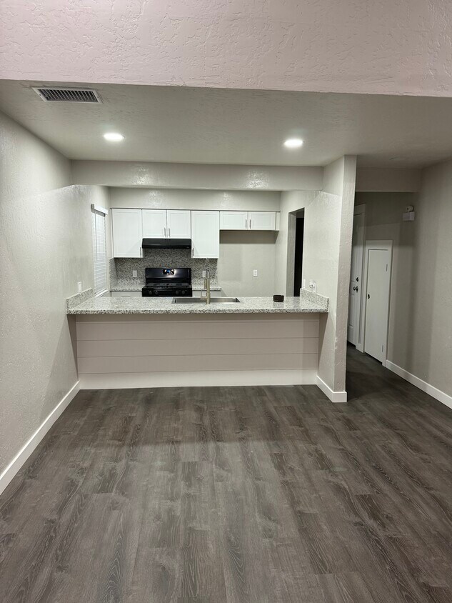 Foto principal - 2821 W Mission Ct