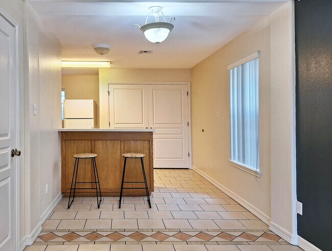 Foto del edificio - 1905 Maria Isabel Dr