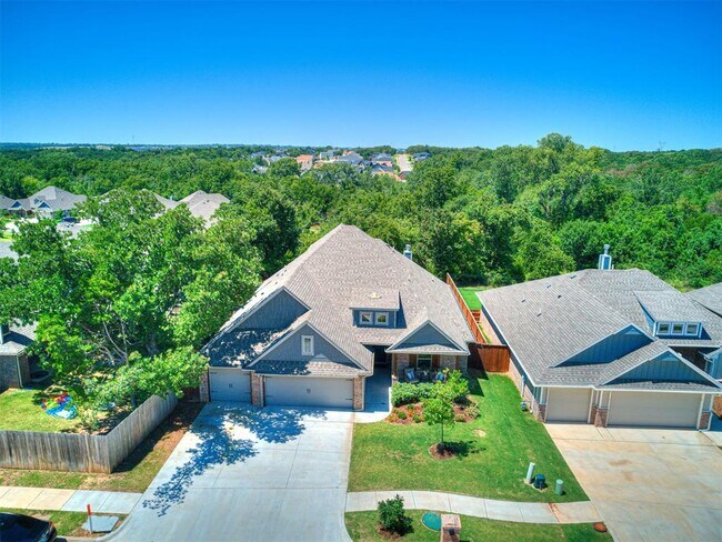 Building Photo - 2941 Cypress Springs Blvd