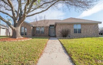 Building Photo - 4711 Chantz Dr