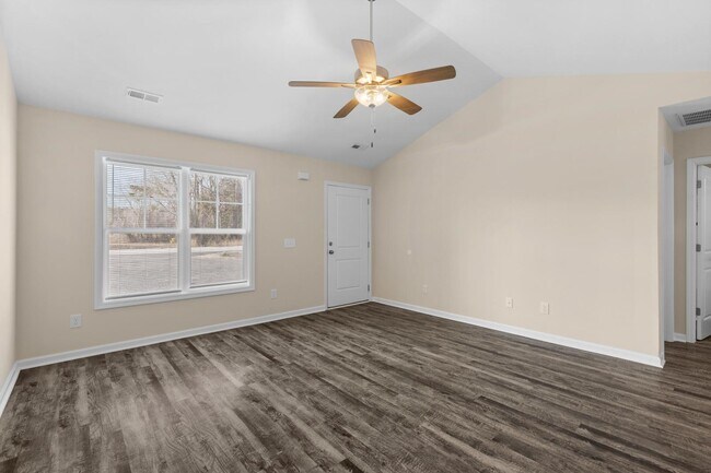 Foto del edificio - 160 Clayton James Rd