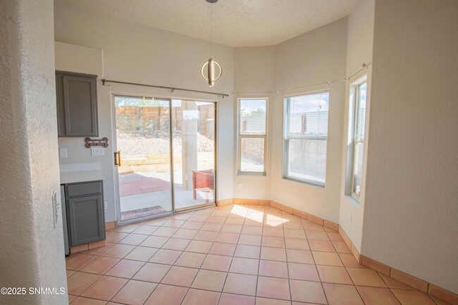 Building Photo - 2656 Bearcat Dr