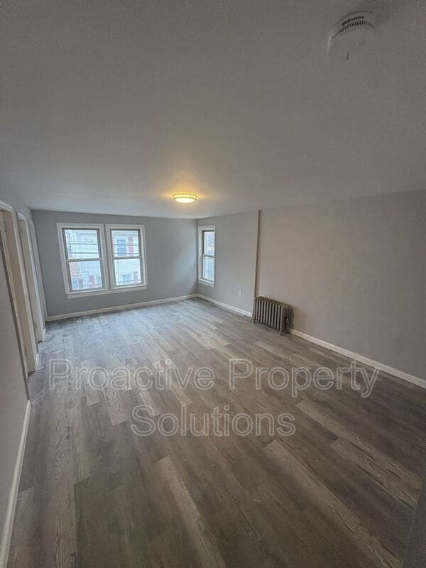 Foto del edificio - 461 Madison St