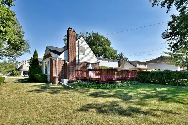 Foto del edificio - 278 W Crescent Ave