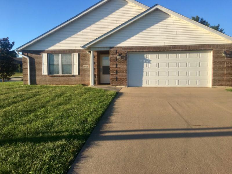 1558 Oak St, Jackson, MO 63755 House Rental in Jackson, MO