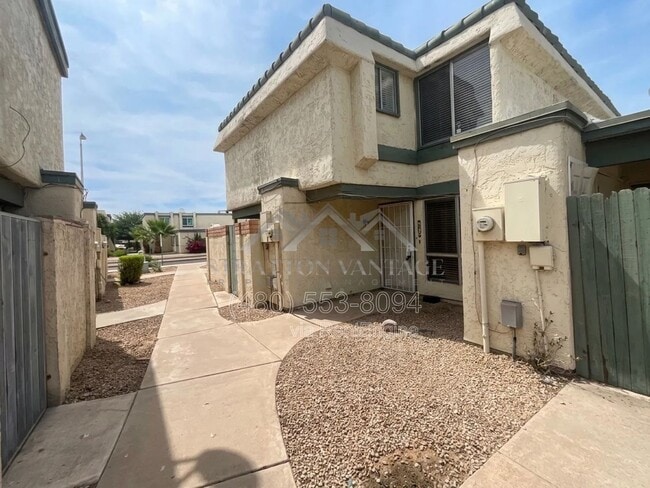 Building Photo - 5180 W Olive Ave