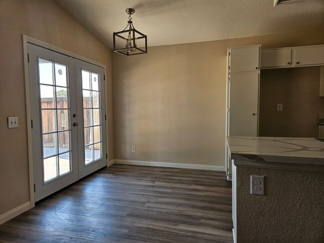 Foto del edificio - 4 Bedroom Adelanto Home