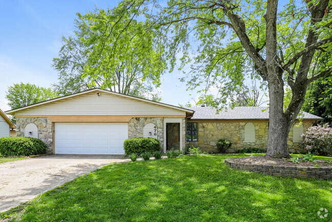 Building Photo - 476 Spring Dr