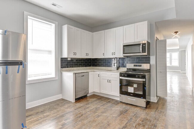 Foto del edificio - 2935 N Lawndale Ave