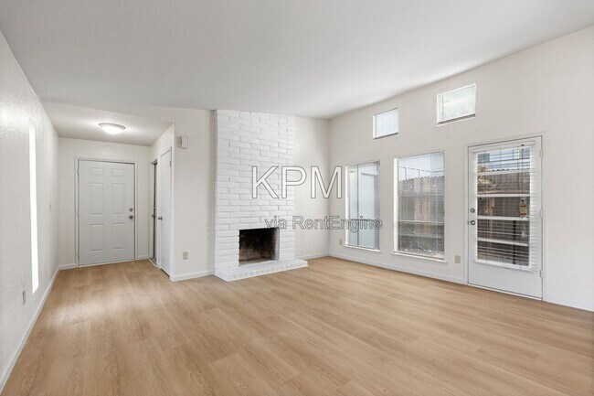 Building Photo - 5624 Blackoak Ct