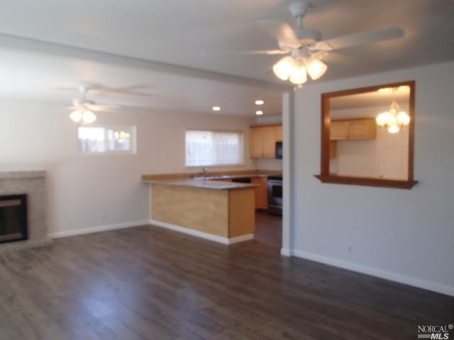 Foto principal - 596 Silver Dr