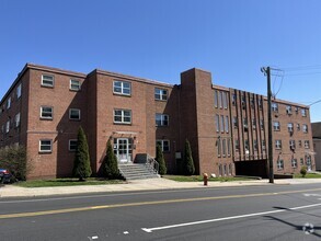 Building Photo - 32 Cook Ave