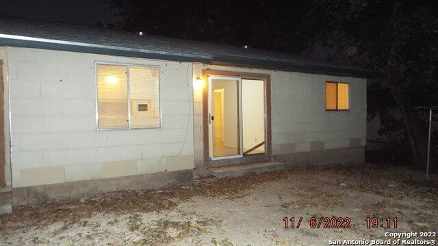 Foto del edificio - 6018 Pancho Villa Dr