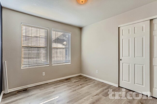 Foto del edificio - 10550 Waco St