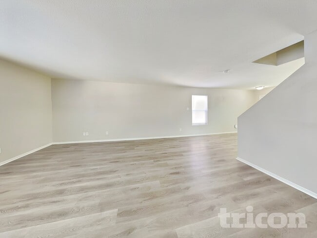 Foto del edificio - 1405 Bluestem Dr