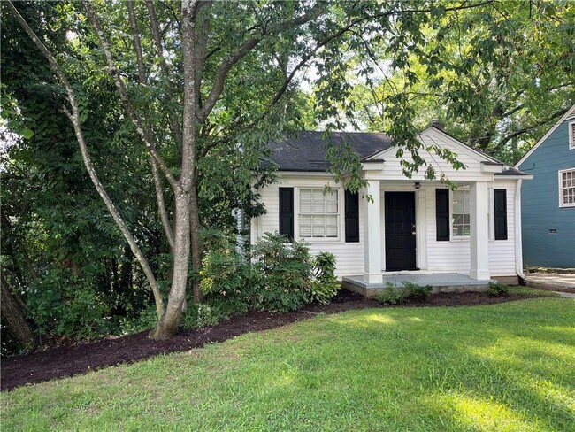 Foto del edificio - 1612 Tallulah St NW