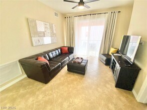 Building Photo - 39 E Agate Ave