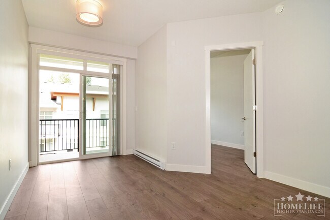 Building Photo - Top Floor 2 Bed Condo at Brydon Green – Langley