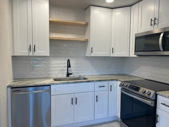 Building Photo - 909 S Colonial Ct