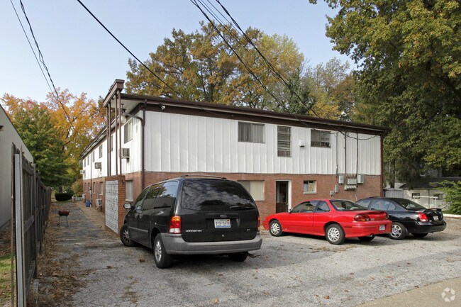 Building Photo - 10 N Douglas Ave