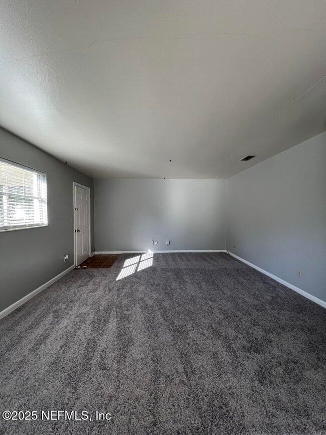 Building Photo - 8095 Lourdes Dr W