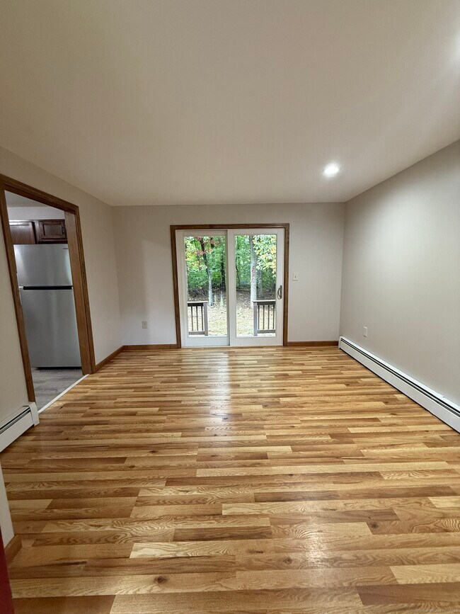 Building Photo - 276 Carriage Way