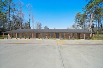 Building Photo - 2526 Appian Wy