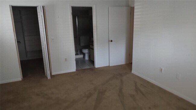 Foto del edificio - 13103 Cypress Hill Dr