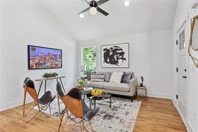 Foto del edificio - 496 Glenwood Pl SE