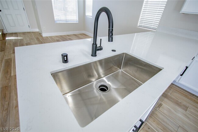 Foto del edificio - 2108 Sandy Ln