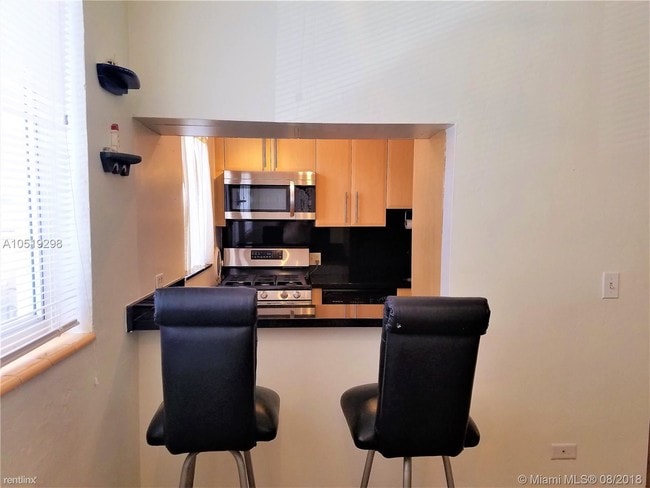 Building Photo - 2 br, 2 bath  - 4720 Pine Tree Dr # 244