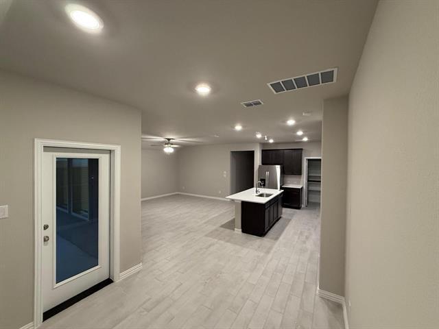 Foto del edificio - 3921 River Rock Ave