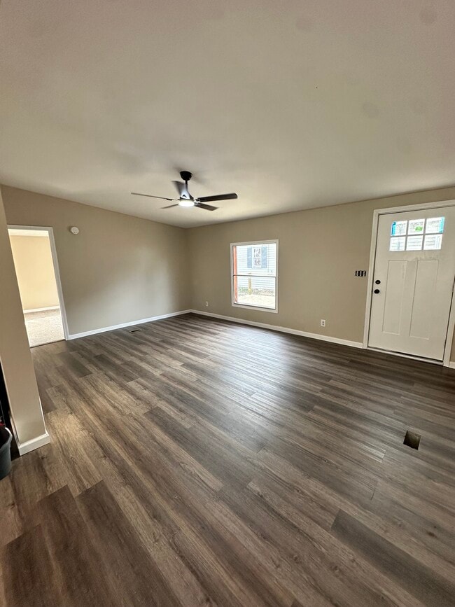 Foto del edificio - 822 Emison Ave