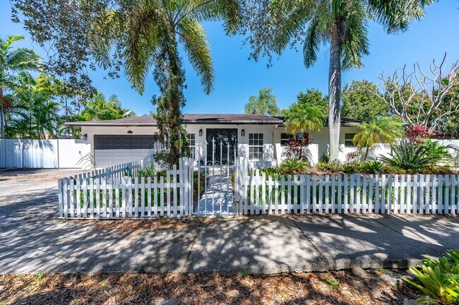 Building Photo - 10271 SW 160th St