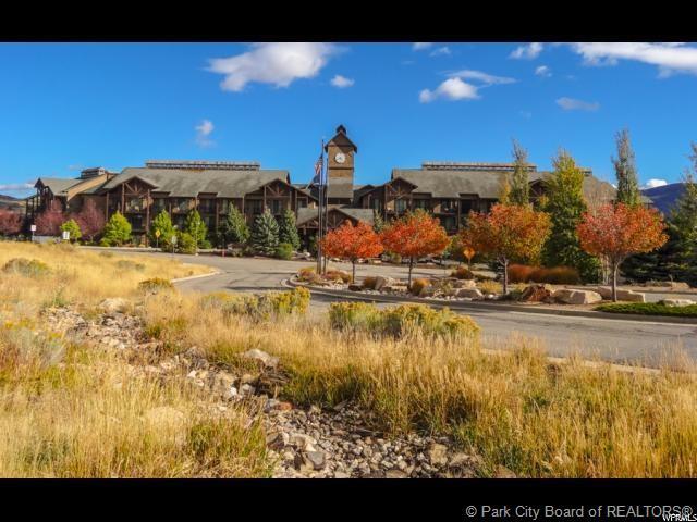 El Masón (anteriormente Stillwater Lodge) - 1364 W Stillwater Dr