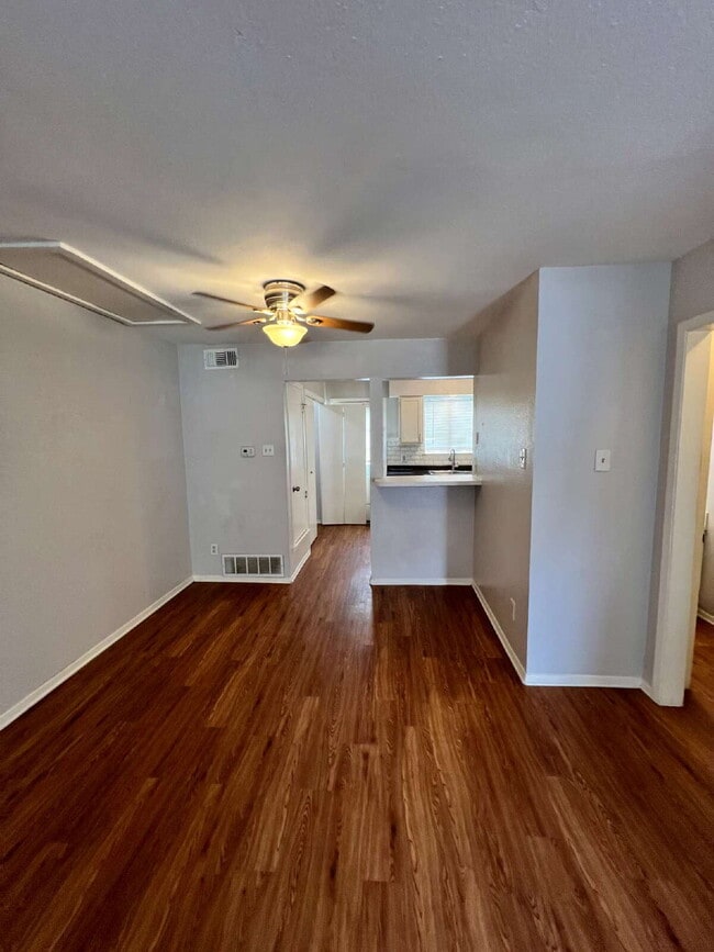 Building Photo - 2705 Wimbledon Ct