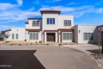 Building Photo - 871 Country Club Rd