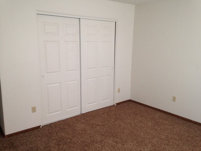 Building Photo - 116 Erickson Court