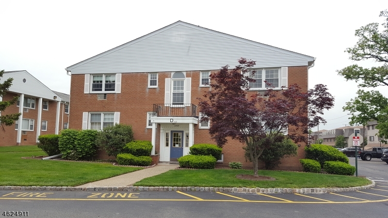 Primary Photo - 565 Grove St