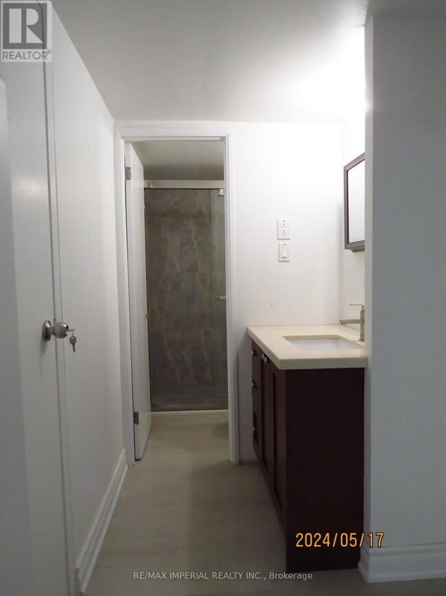Building Photo - 47 Kempsell Crescent