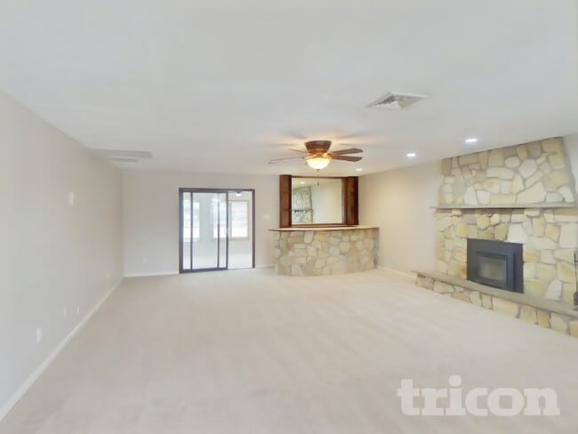 Building Photo - 114 Timber Ln