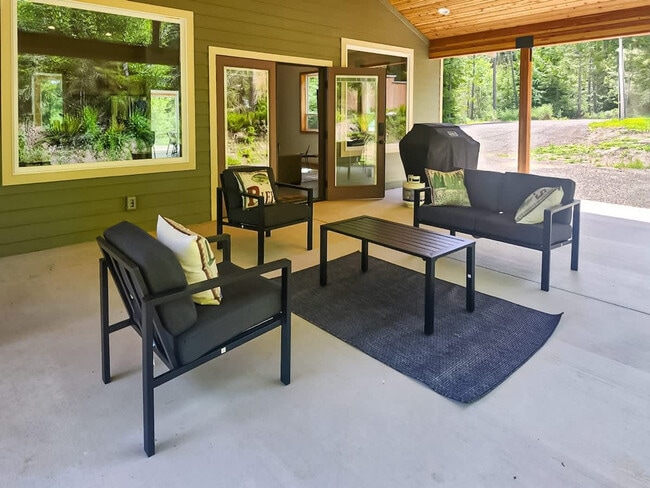 Foto del edificio - 1196 Place Rd